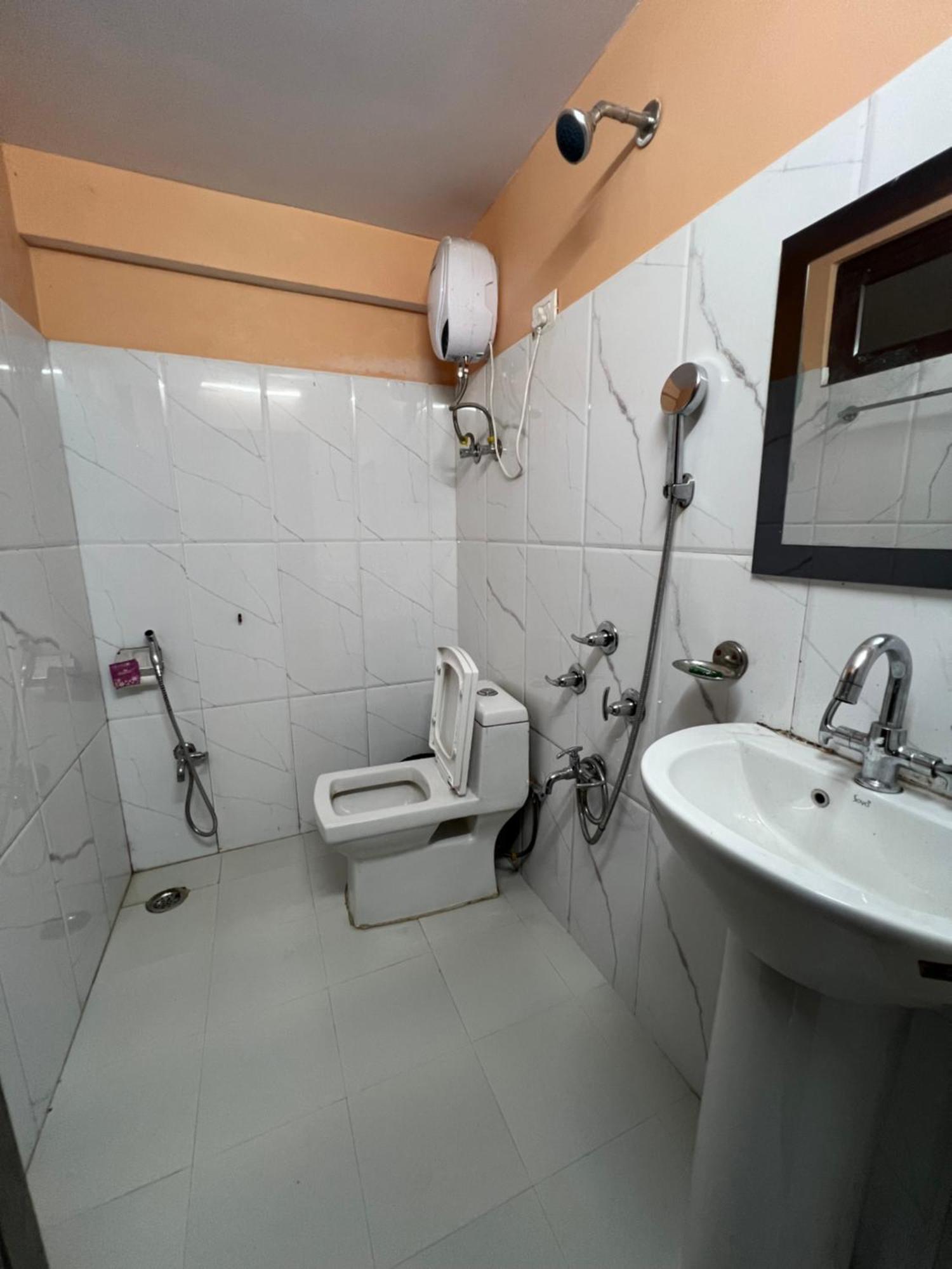 Hotel Hill Top Darjeeling  Ngoại thất bức ảnh