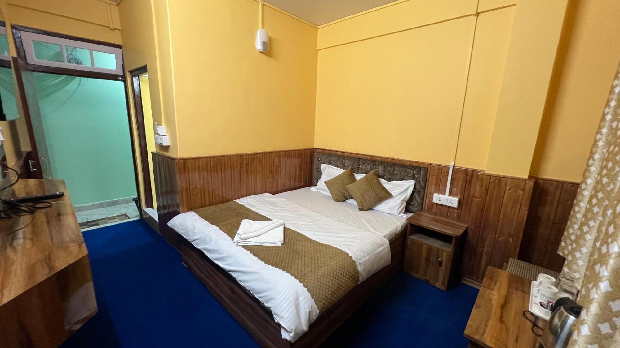 Hotel Hill Top Darjeeling  Ngoại thất bức ảnh